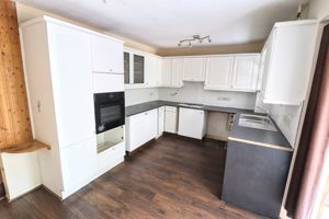 kitchen- click for photo gallery